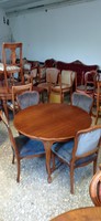 Warrings ovális és nyitható étkezőasztal négy székkel 128x90x76cm magas