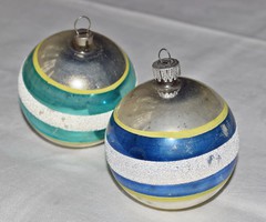 Old retro Christmas tree ornament stained glass sphere 6 cm 2pcs.