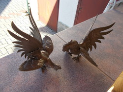 Két bronz kakas harcos
