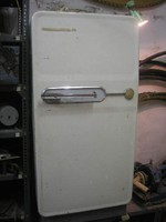 Uj -kl-á 2 db Régi jól működő hűtőszekrények mélyhűtő résszel + Lehel Zanussi nyaralóból 260 literes