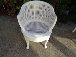 Swivel chair with reeds