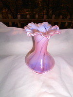 Rózsaszínű szecessziós  üveg  váza (-anyagában különböző szín, nem utólag festett)