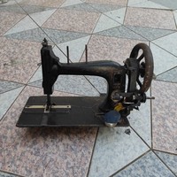 Beautiful antique singer sewing machine, excellent showy pieces collection, decoration