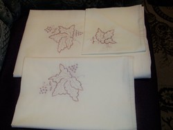 Embroidered bedding set