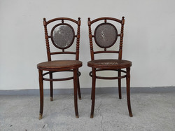 Antique thonet kohn sign with 2 chairs in a condition to be renovated
