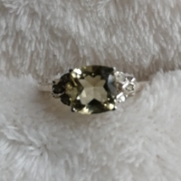 Brill köves ezüst gyűrű