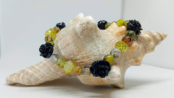 Yellow dragon vein agate bracelet with carved rose pendant
