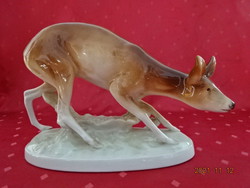 Royal dux Czechoslovakian porcelain figurine, hand-painted deer, length 29 cm. He has!