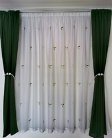 Green leaf with finished sewn curtain decor
