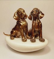 Bronze statue of Hungarian Vizsla puppies