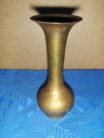 Cizellált réz váza 14 cm (KV)