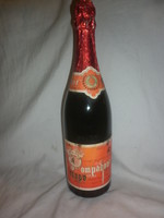 Old pompadour semi-dry champagne 1970s-80s 0.75 liters