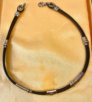 Original sterling silver barrack necklace in silver and rubber!