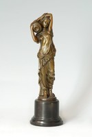 Korsós nőalak bronz szobor (799)