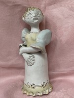 Éneklő lány  mázas kerámia Kovács Éva (1938-1917) keramikus