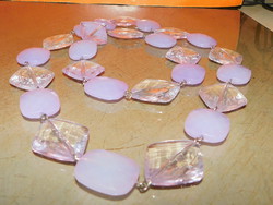 Rózsaszín - Áttetsző Csiszolt Üveg Gyöngy Nyaklánc 78 cm-es