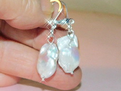 Off-white Japanese biwa cultured real pearl earrings 2.Sz