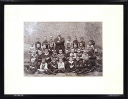 School class picture, large, original paper picture, from the 1920s.