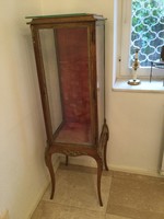 Antique display case with glass shelf in beautiful condition