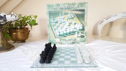 Üveg sakk dobozában