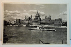 Antik Budapest fotó képeslap Országház  1945 előtti  Sárai