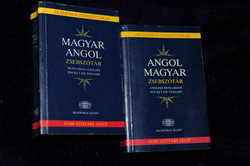 Angol-Magyr es Magyar-Angol Keziszotar