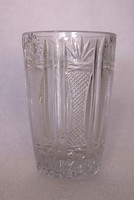 Metszett kristály váza, 15,5 cm magas, 10 cm széles