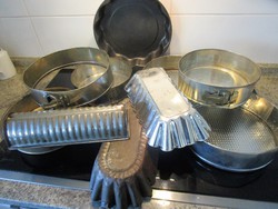 Retro confectioner metal baking tin set with 10 pieces of confectionery kitchen equipment