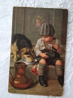 Antik grafikus gyerekmotívumos képeslap/művészlap kisfiú, kutya, 1910-es évek