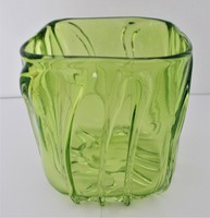 Urán-zöld, művészi üvegváza