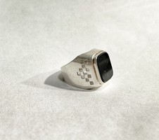 Ónix köves pecsétgyűrű- kockás mintázattal