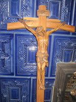 Large linden cross with an artistically carved body!