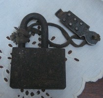 Antique padlock specialty