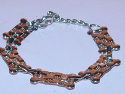 Unique patterned silver gloss bracelet