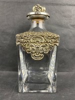 Szecessziós stílusú négyzetes palack ezüst díszítéssel
