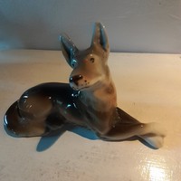 Régi  Royal Dux porcelán pihenő kutya figura