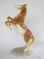 Royal Dux porcelán nagy méretű ágaskodó ló