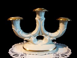 Három ágú krémszínű, aranyozott Volkstedt porcelán gyertyatartó