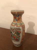 Kisméretü Virágmintás Váza Kinai jellegü váza T-113