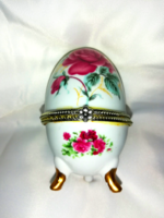 Porcelain egg jewelry holder