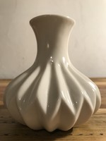 Modern white small vase p-3