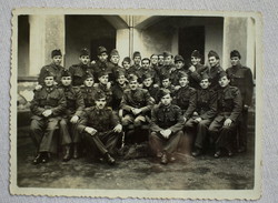 Katona fotó csoport fotó  II.vh  Balassagyarmat pecséttel  9x15cm