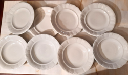 Régi Zsolnay porcelán tányérok inda mintás 14 db