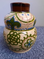 Early cucumber ceramic vase