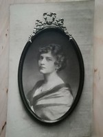 Antique female lady photo from the 1800s