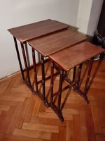 3-piece jury table offering Viennese thonet