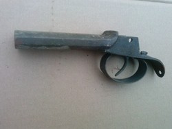Elöltöltős duplacsövű pisztoly maradvány