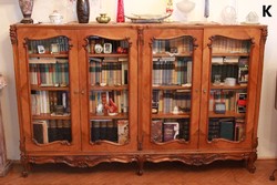 Eladó egy hibátlan barokk könyvszekrény