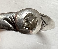 1 Forintról! Antik Button 14 karátos sárga arany gyűrű, gyémánt kővel (0,1 ct) 1,7 gramm