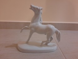 Fehér Herendi porcelán ló, paripa, csikó figura